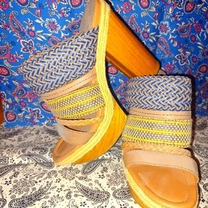 Lucky Brand Platform sandals